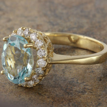 Load image into Gallery viewer, 2.75 Carats Exquisite Natural Aquamarine and Diamond 14K Solid Yellow Gold Ring