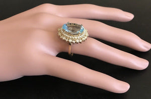 11.40 Carats Exquisite Natural Aquamarine and Diamond 14K Solid Yellow Gold Ring