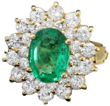 Load image into Gallery viewer, 3.50 Carats Natural Emerald and Diamond 14K Solid Yellow Gold Ring