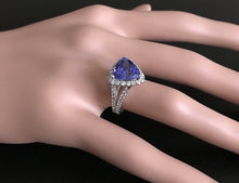 Load image into Gallery viewer, 5.00 Carats Natural Very Nice Looking Tanzanite and Diamond 14K Solid White Gold Ring