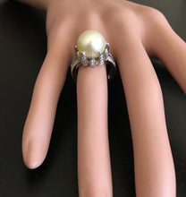 Load image into Gallery viewer, Splendid Natural South Sea Pearl and Diamond 14K Solid White Gold Ring