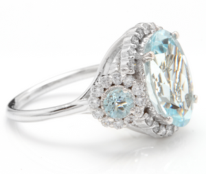 7.80 Carats Exquisite Natural Aquamarine and Diamond 14K Solid White Gold Ring