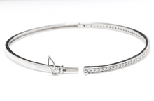 Load image into Gallery viewer, Very Impressive 0.75 Carats Natural Diamond 14K Solid White Gold Bangle Bracelet
