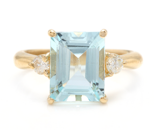 3.28 Carats Impressive Natural Aquamarine and Diamond 14K Yellow Gold Ring