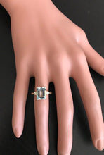 Load image into Gallery viewer, 3.28 Carats Impressive Natural Aquamarine and Diamond 14K Yellow Gold Ring