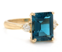 Load image into Gallery viewer, 3.48 Carats Impressive Natural London Blue Topaz and Diamond 14K Yellow Gold Ring