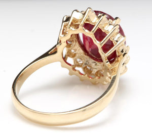 6.70 Carats Impressive Red Ruby and Natural Diamond 14K Yellow Gold Ring
