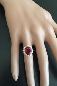 6.70 Carats Impressive Red Ruby and Natural Diamond 14K Yellow Gold Ring