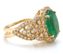 Load image into Gallery viewer, 7.30 Carats Natural Emerald and Diamond 14K Solid Yellow Gold Ring
