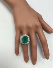 Load image into Gallery viewer, 11.80 Carats Natural Emerald and Diamond 18K Solid White Gold Ring