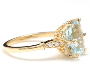3.08 Carats Impressive Natural Aquamarine and Diamond 14K Yellow Gold Ring