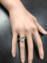 Load image into Gallery viewer, 3.08 Carats Impressive Natural Aquamarine and Diamond 14K Yellow Gold Ring