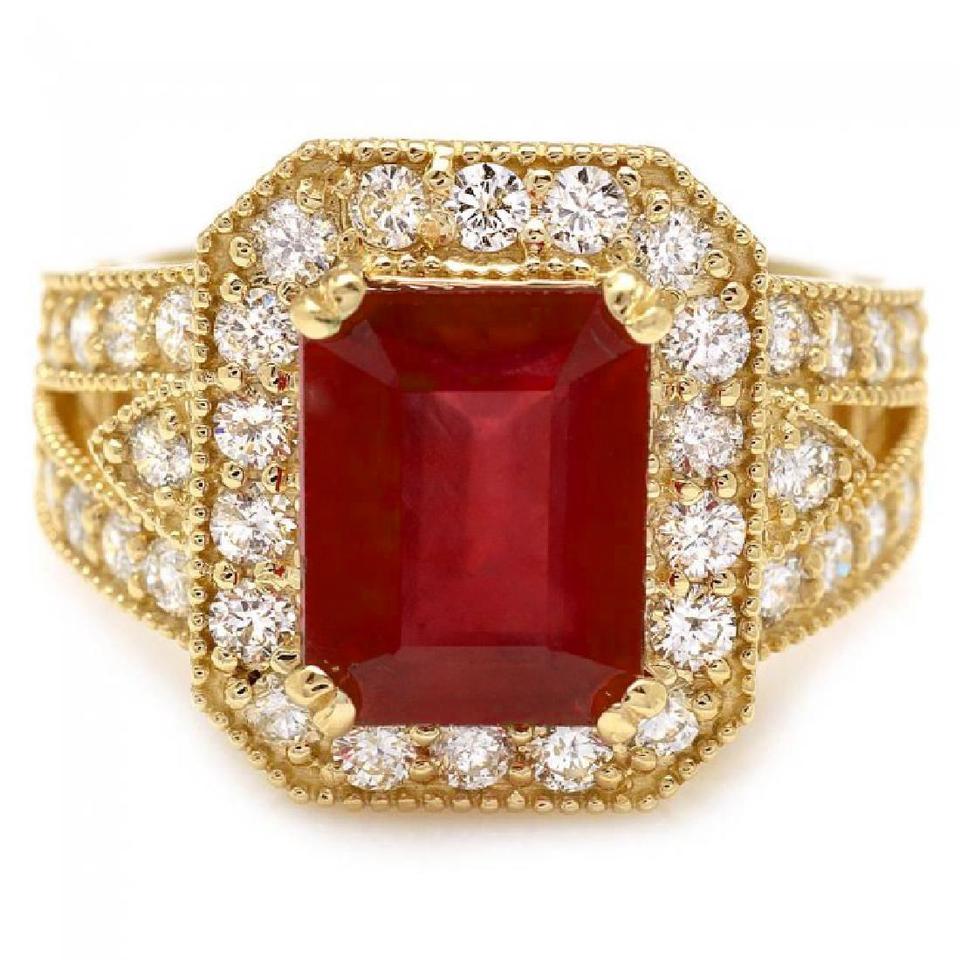 7.25 Carats Impressive Natural Red Ruby and Diamond 14K Yellow Gold Ring