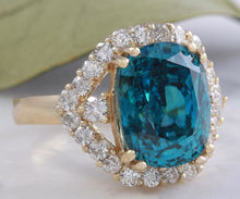 Load image into Gallery viewer, 8.70 Carats Natural Very Nice Looking Blue Zircon and Diamond 14K Yellow Gold Ring