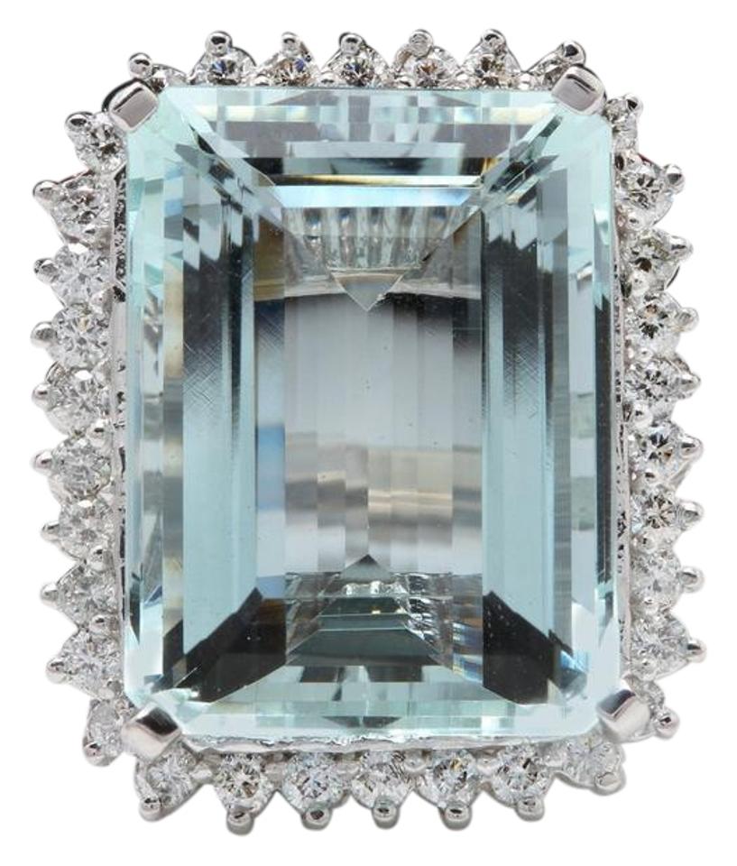 32.00 Carats Natural Aquamarine and Diamond 14K Solid White Gold Ring