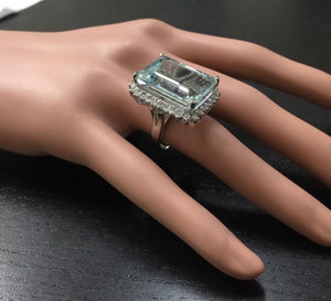 32.00 Carats Natural Aquamarine and Diamond 14K Solid White Gold Ring